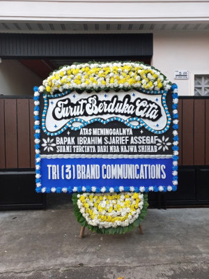 Papan Bunga Duka di Pasar Sungai Penuh